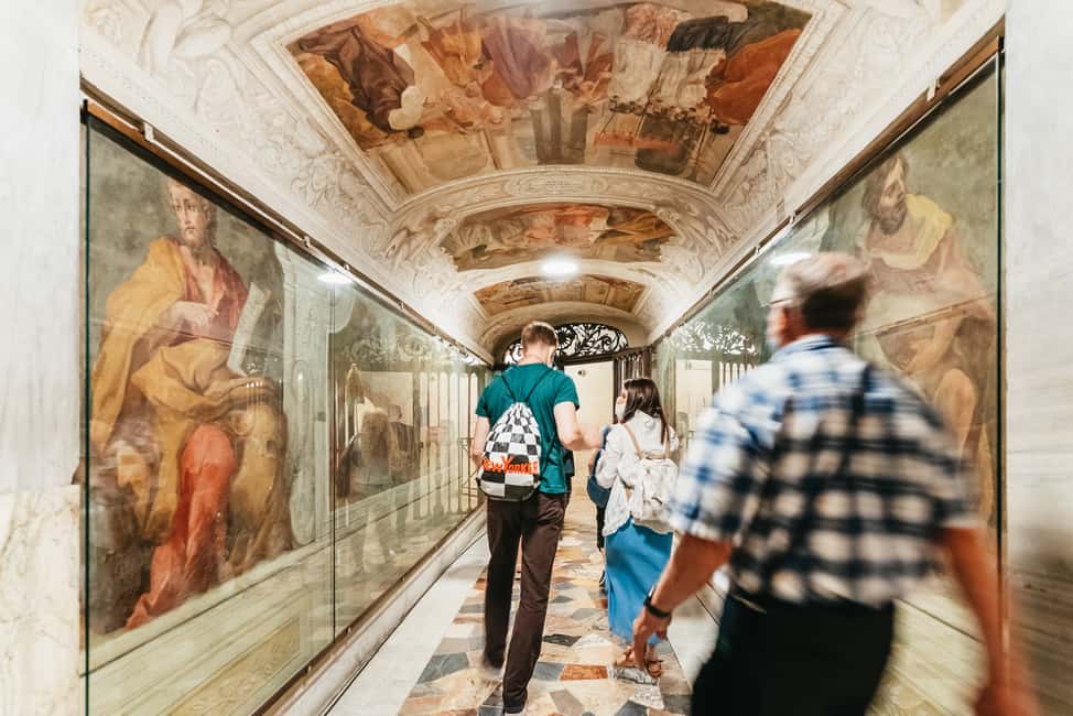 image n.16 of Rome: St. Peter's Basilica, Papal Tombs, and Dome Climb Tour activity in Rome, uploaded by supplier