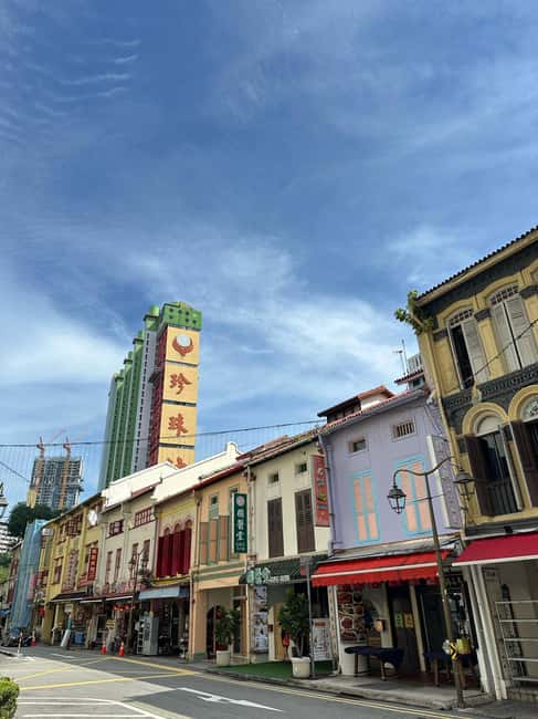 imagen n.º 1 de Tour en coche por Singapur: Chinatown/Haji Lane/Joo Chiat actividad en Singapur, subida por el proveedor
