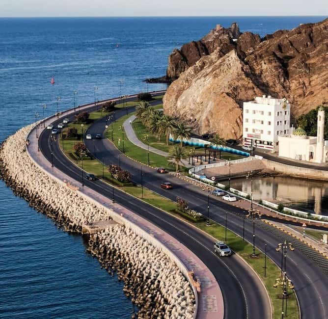 Immagine nº 14 di tour della città di moscato con pick up attività a Mascate, caricata dal fornitore