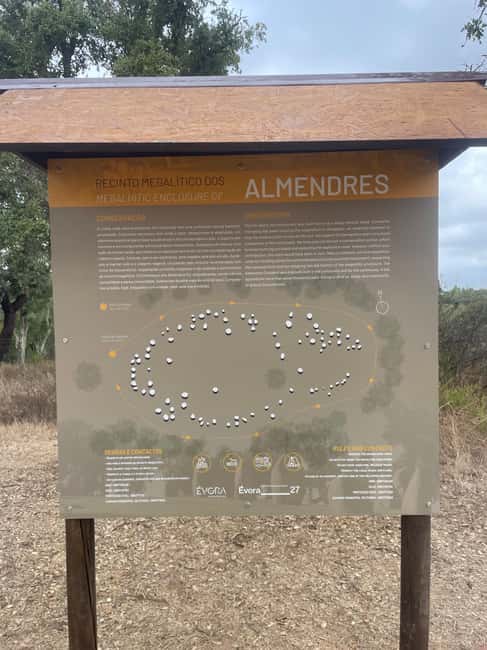 imagem n.1 de Évora: Cromeleque dos Almendres e Anta Grande do Zambujeiro atividade em Distrito de Évora, carregada pelo fornecedor