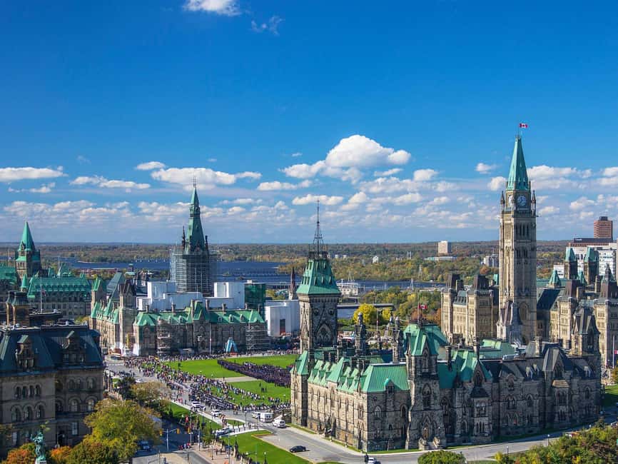 imagem n.5 de Ottawa: tour guiado particular na cidade a partir de Montreal atividade em Gatineau, carregada pelo fornecedor
