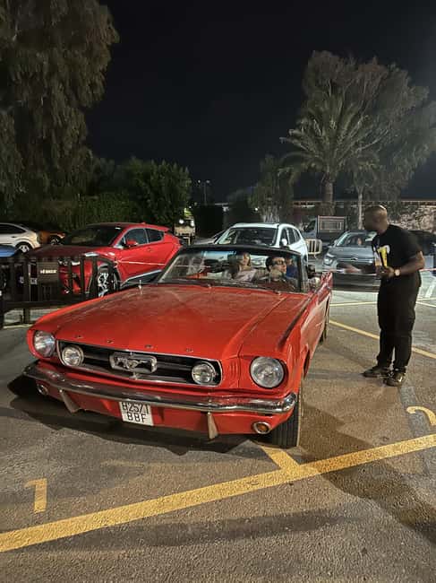 Image N°3 de Ibiza : visite guidée de la vie nocturne avec apéritif avant la boîte de nuit activité à Ibiza (ville), publiée par le prestataire