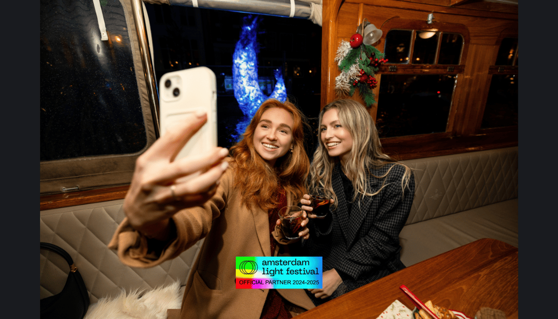 afbeelding n.8 van Amsterdam: Lichtfestival Verwarmde Rondvaart met Drankjes & Snacks activiteit in Amsterdam, geüpload door aanbieder