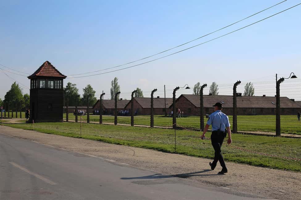 Image N°43 de Depuis Cracovie : Visite en petit groupe d'Auschwitz Birkenau avec prise en charge activité à Oswiecim, publiée par le prestataire