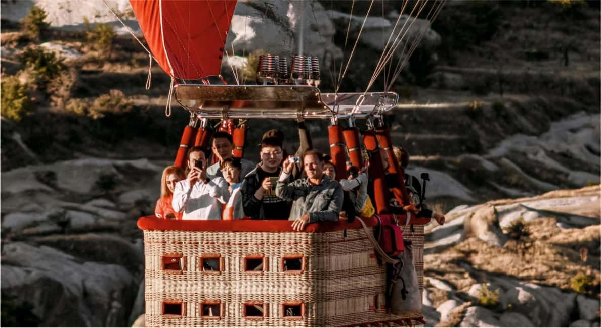 Image N°31 de Cappadoce : Vol en montgolfière à Goreme au-dessus des Fairychimneys activité à Göreme, publiée par le prestataire