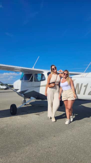 imagen n.º 36 de Miami Beach: Vuelo romántico privado al atardecer con champán actividad en Miami, subida por el proveedor