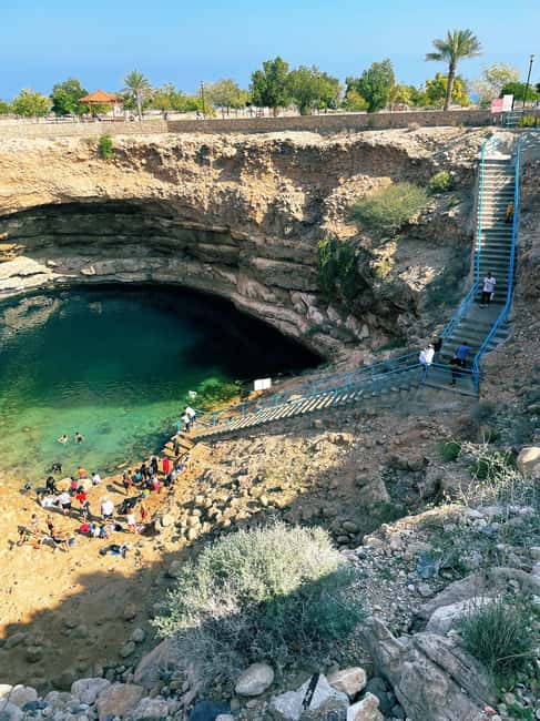 Obraz nr 13 z atrakcji Muscat: Prywatna wycieczka po Wadi Shab i Bimmah Sinkhole + bezpłatny lunch w Al-Mintakat asz-Szarkijja, przesłany przez organizatora