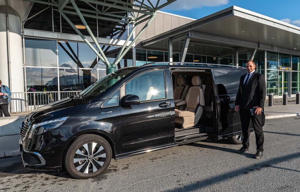 bilde nr.2 av Tromsø: VIP-transport fra flyplassen til sentrum for 1-5 gjester aktivitet i Tromsø, lastet opp av leverandør