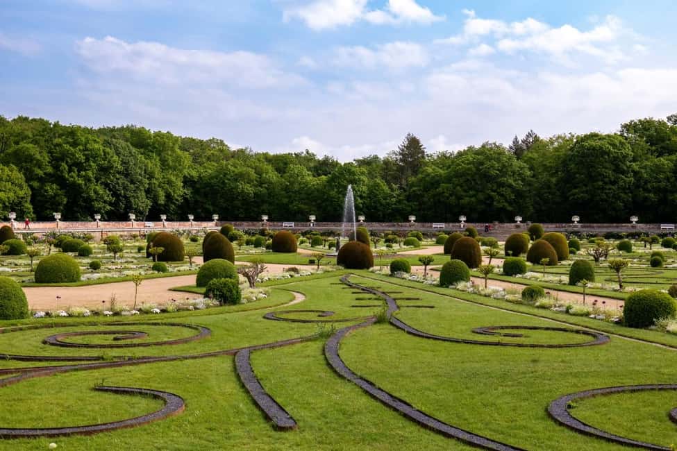 Image N°2 de A partir de Tours : Chambord, Chenonceau et déjeuner au château familial activité à Chenonceaux, publiée par le prestataire