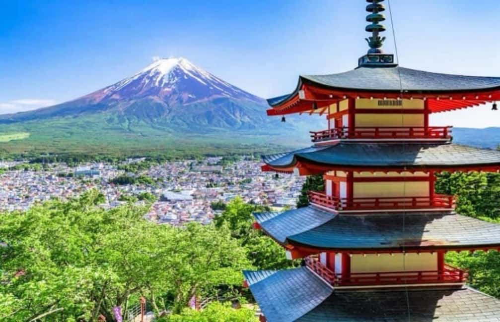 image n.3 of From Tokyo: Mount Fuji Full Day Private Tour English Guide activity in Fujikawaguchiko, uploaded by supplier