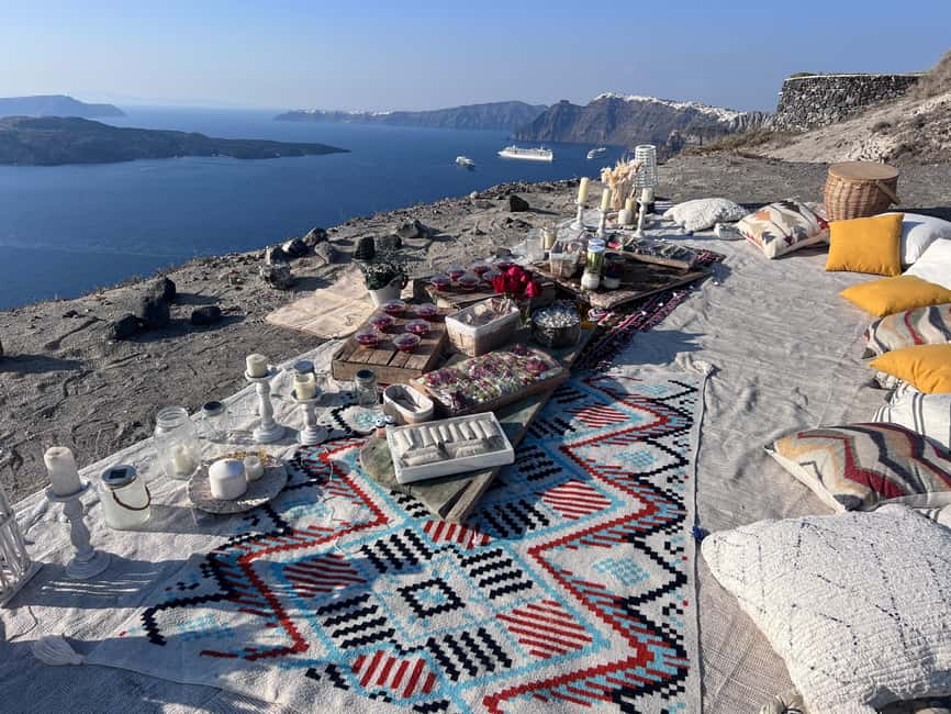 image n.13 of Uncrowded Santorini Sunset PicNic activity in Fira, uploaded by supplier