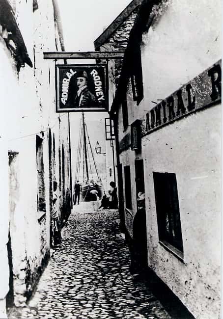 image n.7 of Ilfracombe Harbour: Ghost Tour activity in Ilfracombe, England, uploaded by supplier