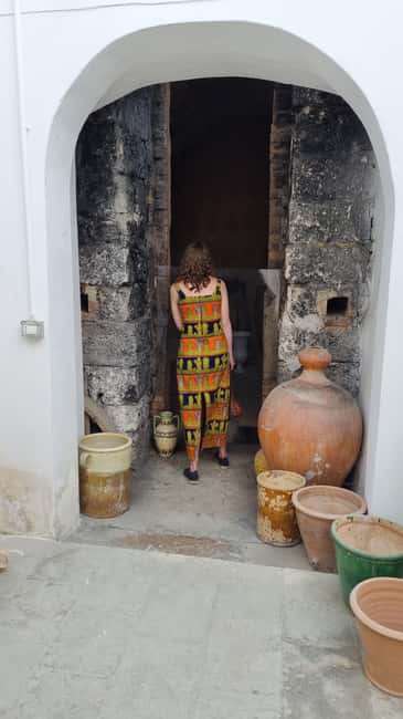 image n.6 of Grottaglie: Shape ceramics at the potter's wheel activity in Grottaglie, uploaded by supplier