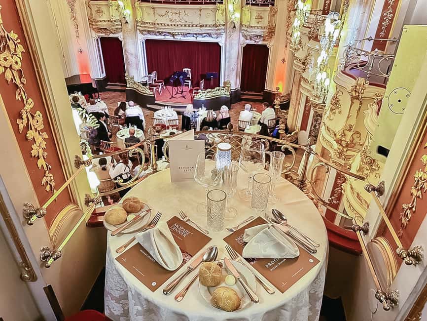 imagen n.º 11 de Praga: Ticket de entrada al Concierto en el Salón Mozart con cena de 3 platos actividad en Praga, subida por el proveedor