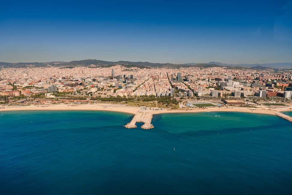 Bild Nr. 5 von Barcelona: Hubschrauberflug & Transfer vom Heliport zum Boot Aktivität in Barcelona, hochgeladen vom Anbieter