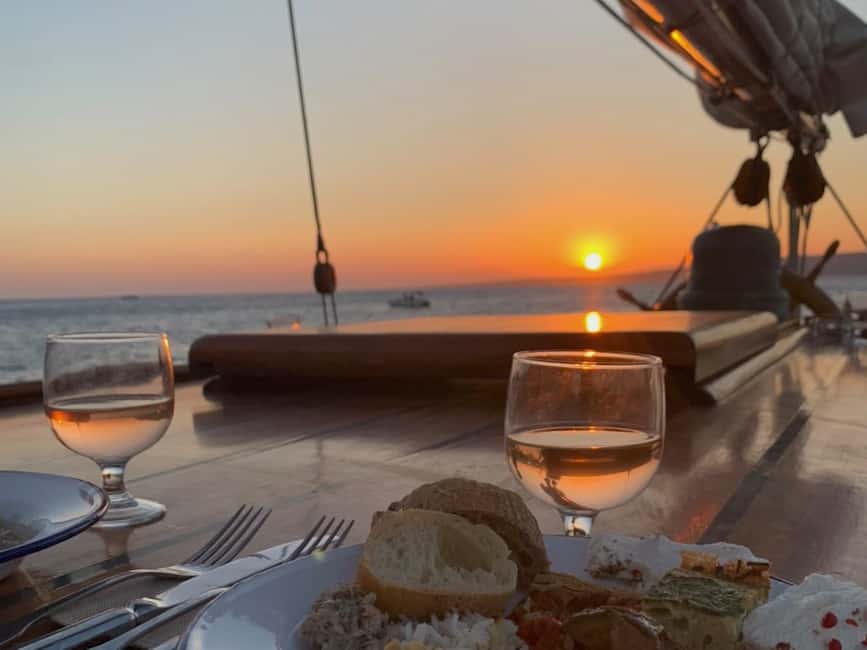 image n.4 of Marseille: Frioul Islands Sunset Cruise with Cocktail Dinner activity in Marseille, uploaded by supplier