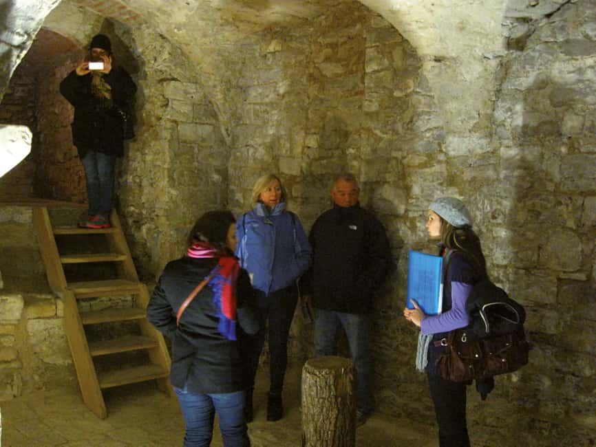 Bild Nr. 39 von Prag: Altstadt, mittelalterlicher Untergrund & Dungeon History Tour Aktivität in Prag, hochgeladen vom Anbieter