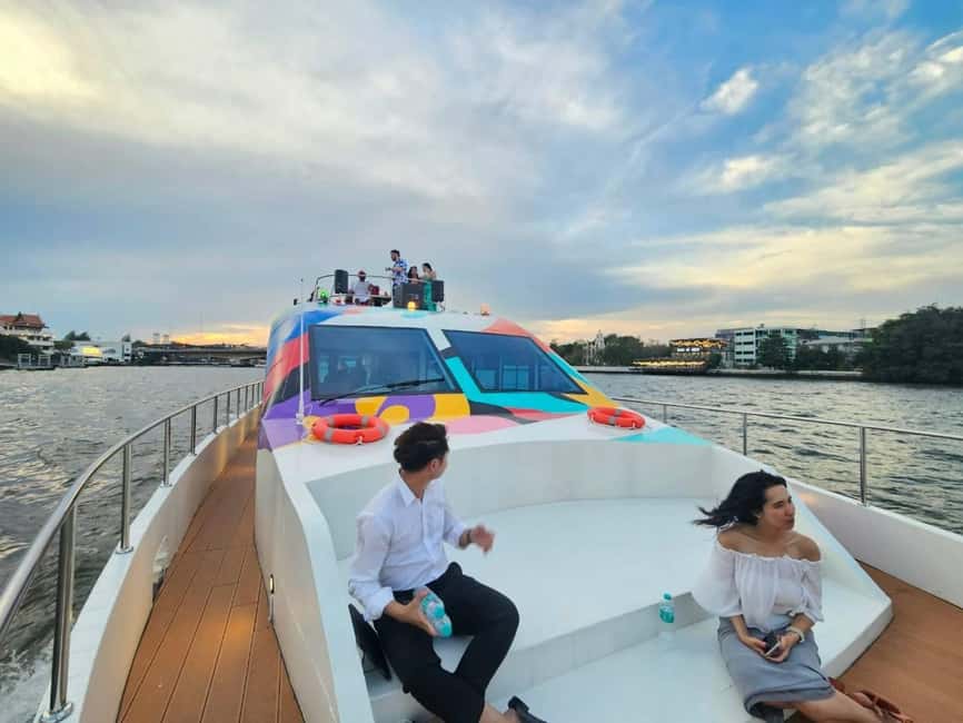 image n.18 of Bangkok: Chao Phraya Booze Cruise With Unlimited Drinks activity in Bangkok, uploaded by supplier