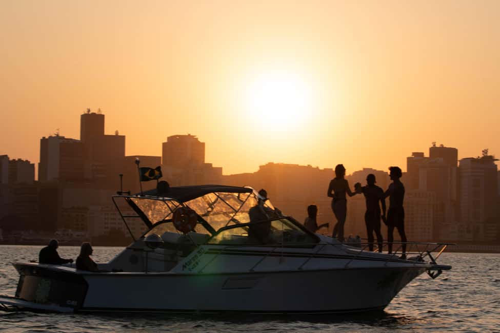 image n.6 of Glória: Sunset Speedboat Cruise with Drinks and Snacks activity in Rio de Janeiro, uploaded by supplier