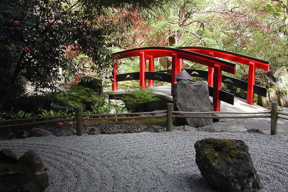 image n.3 of Victoria: Butchart Gardens Express Shuttle activity in British Columbia, uploaded by supplier
