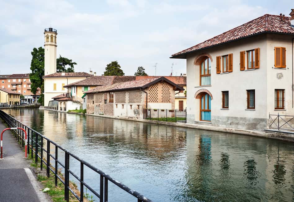 image n.4 of Milan: Navigli District Canal Boat Tour with Aperitivo activity in Milan, uploaded by supplier
