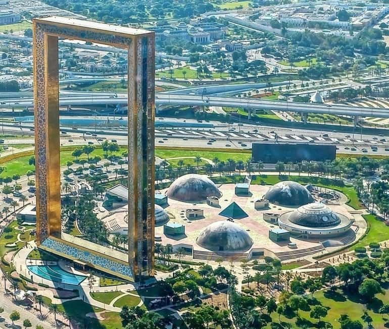 image n.10 of Dubai: 12-Min Helicopter Adventure Above The Palm activity in Dubai, uploaded by supplier
