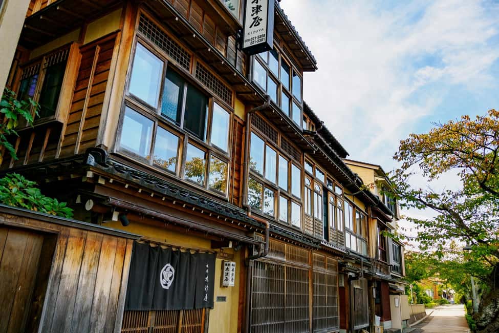 サプライヤーによってアップロードされた、金沢の金沢：大名別荘と兼六園芸者めぐりの画像#7