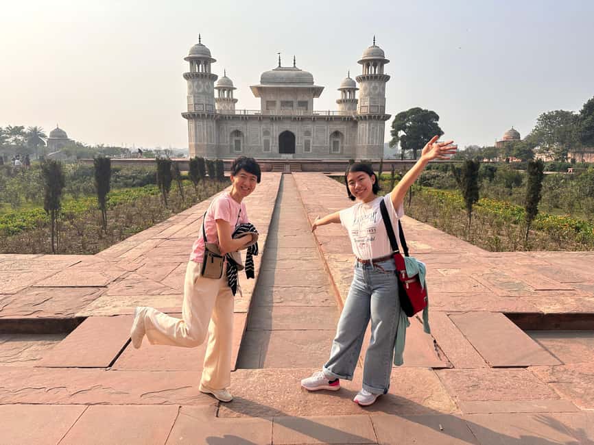 image n.13 of From Delhi: Private Taj Mahal, Agra Fort & Baby Taj Day Trip activity in Agra, uploaded by supplier