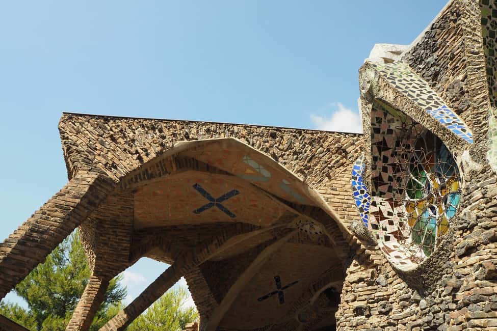 imagem n.6 de Destaques Visita guiada à Cripta de Gaudí e à Colónia Güell atividade em Barcelona, carregada pelo fornecedor