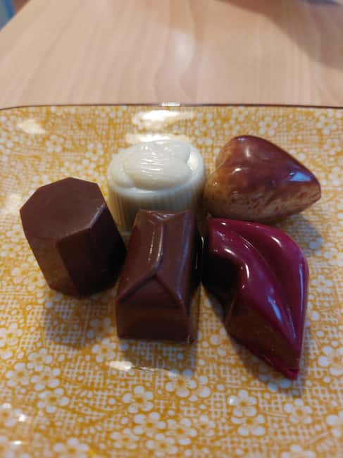 image n.1 of Bruges: Walking Tour with Hot Chocolate & Chocolate Tasting activity in Bruges, uploaded by supplier