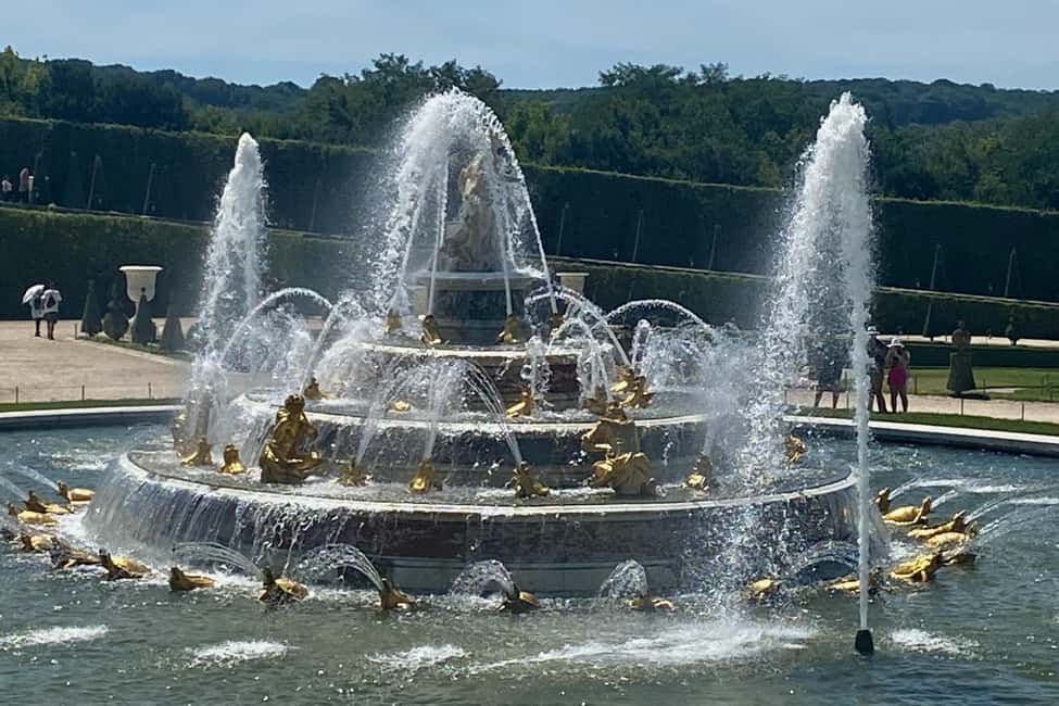 imaginea n.3 a activității Giverny Versailles Trianon Grup mic cu minivan din Paris în Paris, încărcată de organizator