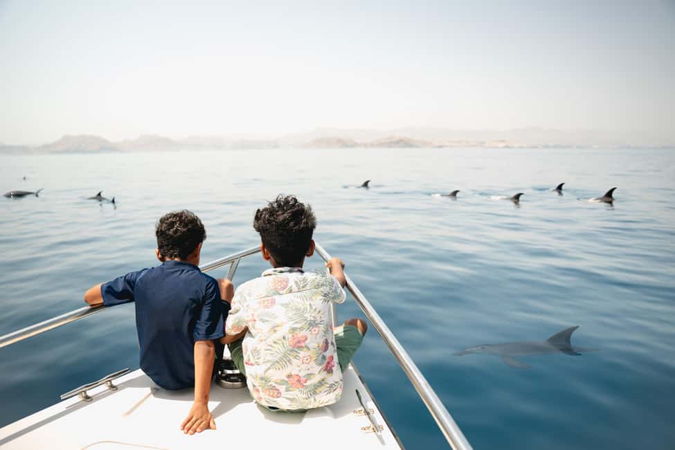 Immagine nº 3 di Muscat: tour privato in barca delle isole Daymaniyat con snorkeling attività a Oman, caricata dal fornitore