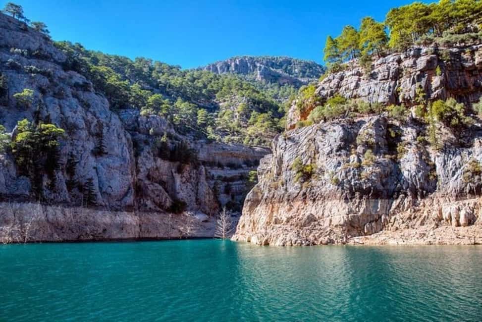 Antalya (İl) içindeki Antalya/Side: Tekne Turu ve Öğle Yemeği ile Yeşil Kanyon Günübirlik Gezisi etkinliğinin tedarikçi tarafından yüklenen 5 no'lu görseli