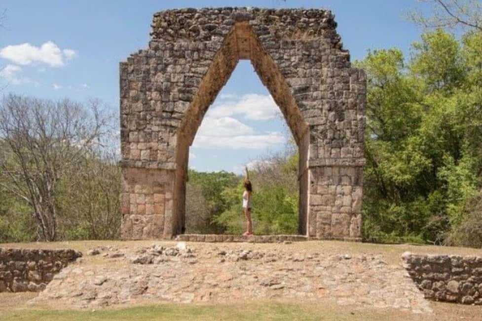 Image N°7 de Visite privée Kabah et Uxmal et atelier maya activité à Uxmal, publiée par le prestataire