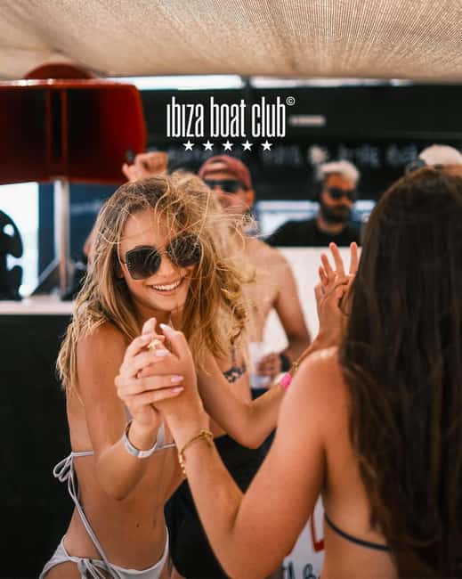 Image N°9 de Ibiza : Brunch sans fond à l'Ibiza Boat Club avec boissons et DJ activité à Ibiza (ville), publiée par le prestataire