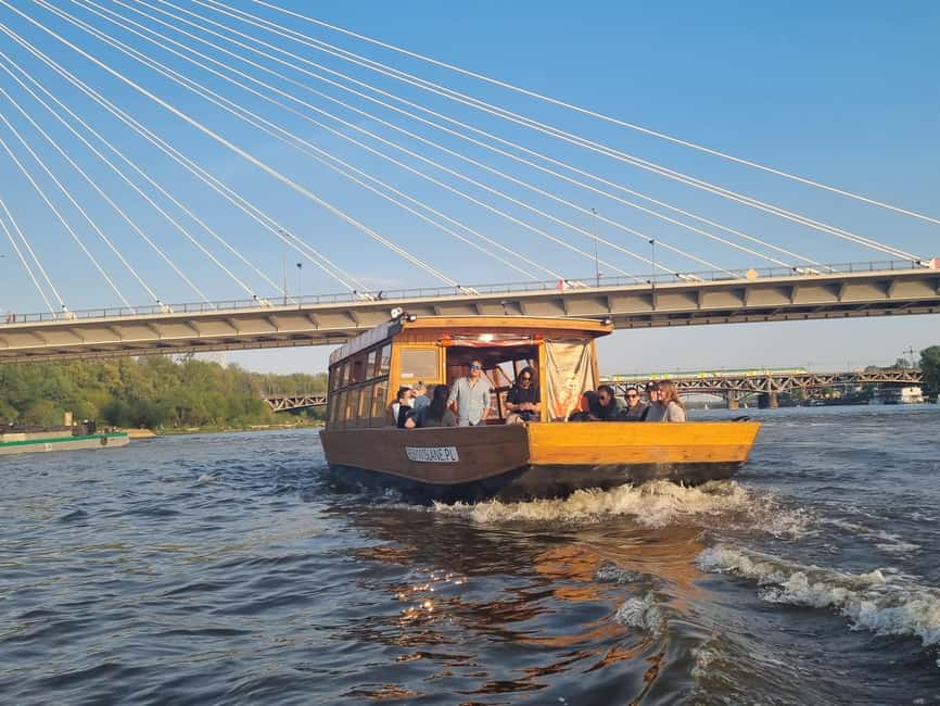 imagem n.3 de Varsóvia: Cruzeiro ao pôr do sol no rio Vístula com bebida de boas-vindas atividade em Voivodia da Mazóvia, carregada pelo fornecedor