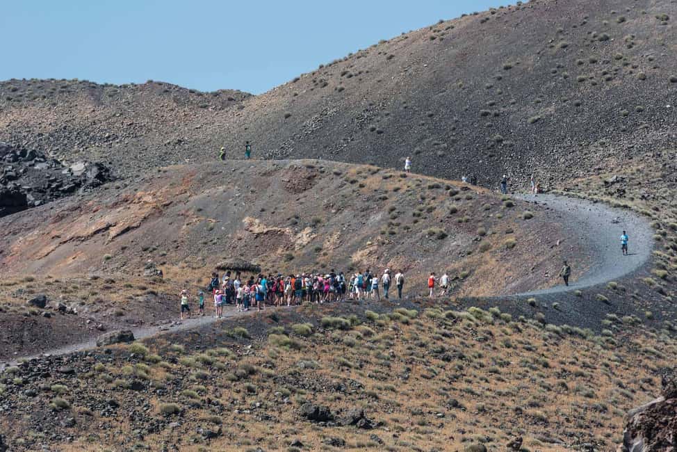 Immagine nº 9 di Porto di Santorini: Crociera al vulcano, alle sorgenti termali e a Thirassia attività a Fira, caricata dal fornitore