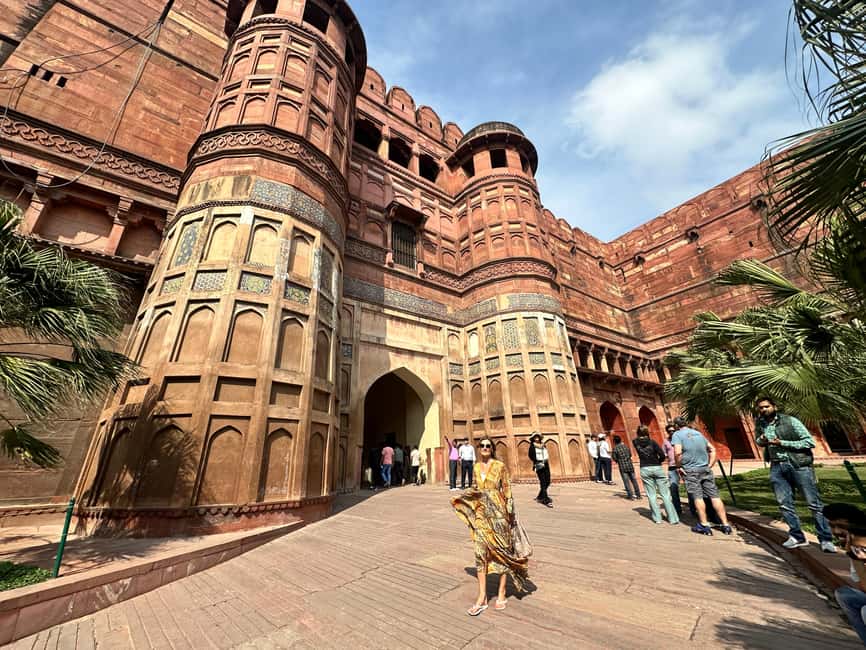 image n.3 of From Delhi: Private Taj Mahal, Agra Fort & Baby Taj Day Trip activity in Agra, uploaded by supplier
