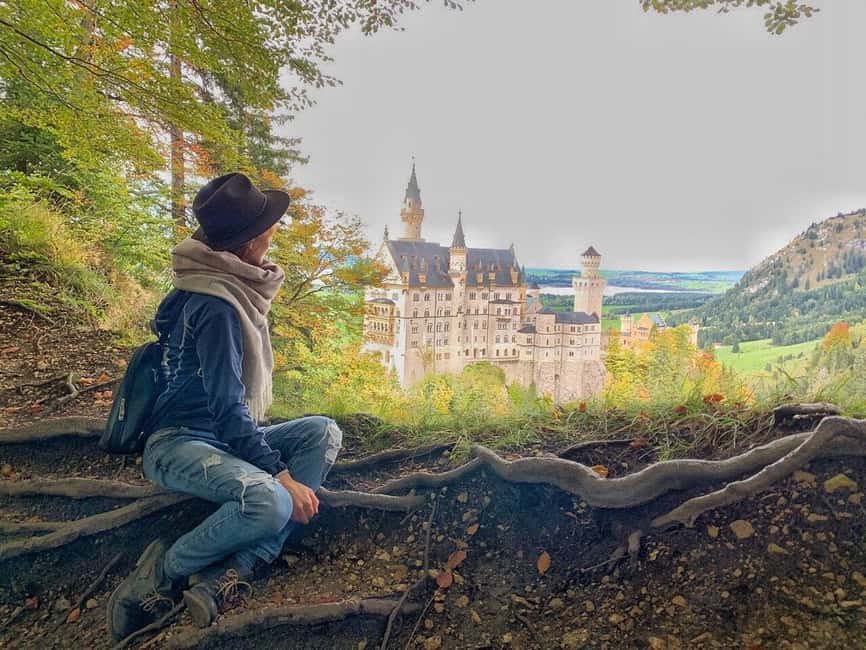 imagem n.3 de Innsbruck: Excursão em pequenos grupos ao Castelo de Neuschwanstein atividade em Schwangau, carregada pelo fornecedor