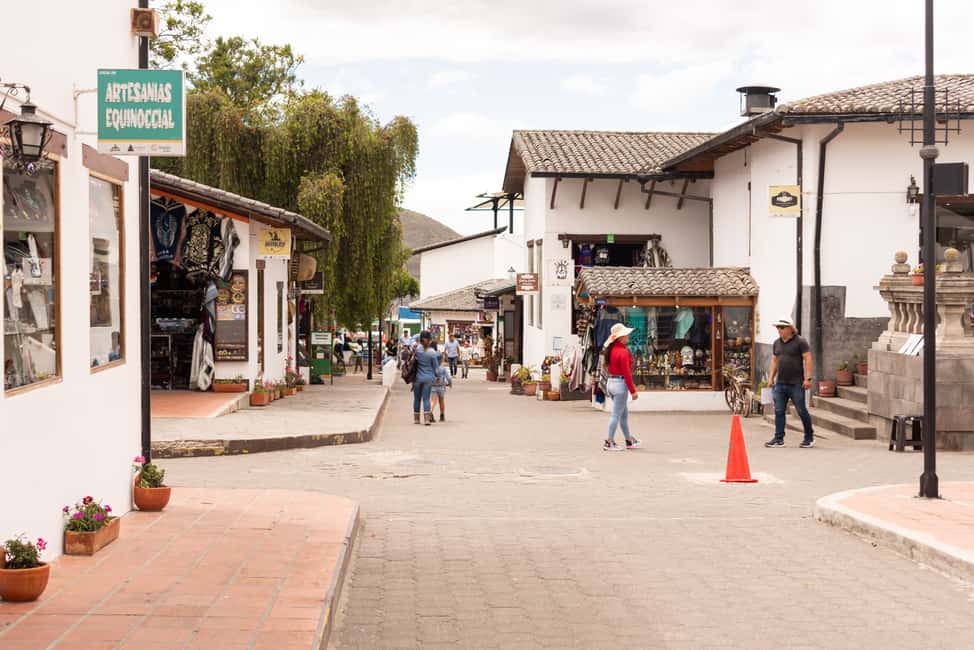 image n.5 of Quito: Mitad del Mundo, Monumento, Museodel Sol, and Cráter activity in Quito, uploaded by supplier