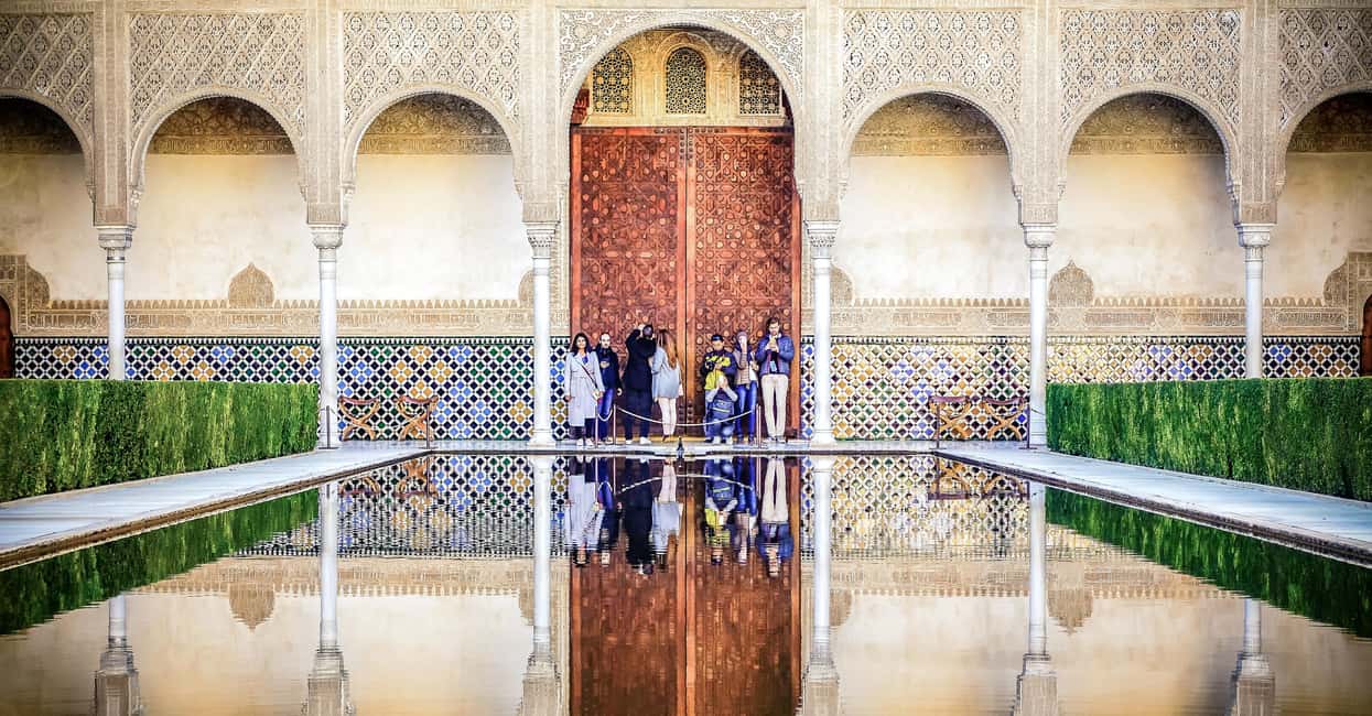 afbeelding n.1 van Granada: Alhambra & Nasrid Paleizen Rondleiding in kleine groep activiteit in Granada, geüpload door aanbieder