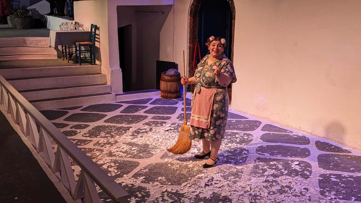 image n.29 of Santorini: The Greek Wedding Show activity in Fira, uploaded by supplier