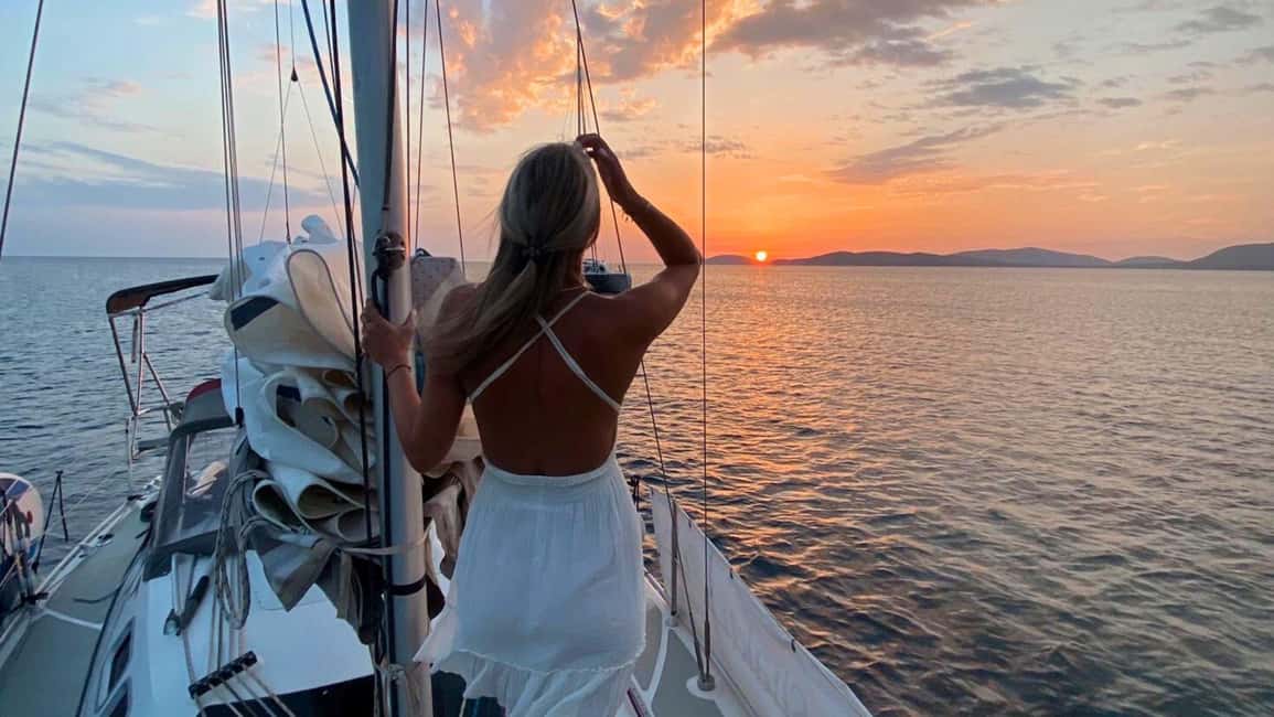 Immagine nº 4 di Da Alghero: tour in barca a vela al tramonto attività a Bosa, caricata dal fornitore