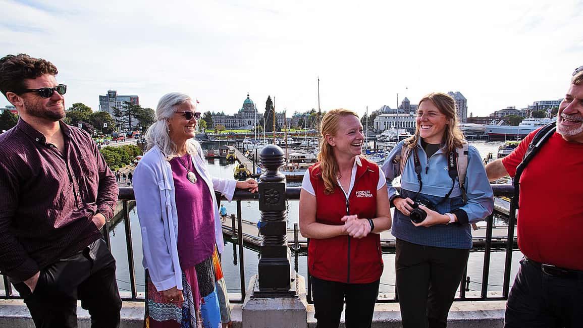 imagem n.4 de Tour Victoria Bites and Sights com comida, bebidas e ferry atividade em Victoria, Colúmbia Britânica, carregada pelo fornecedor