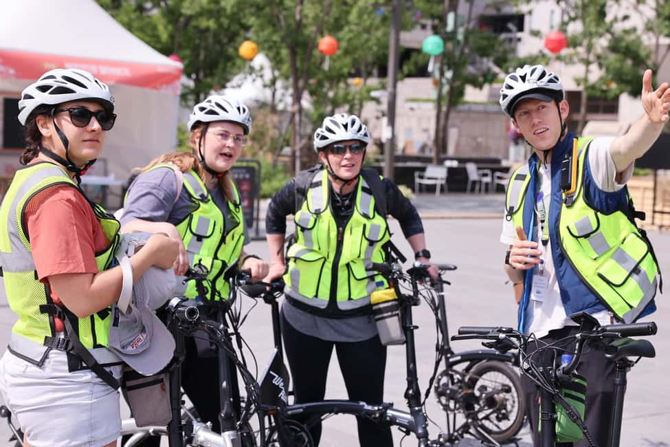 image n.1 of Seoul: City Highlights Morning eBike Tour activity in Seoul, uploaded by supplier