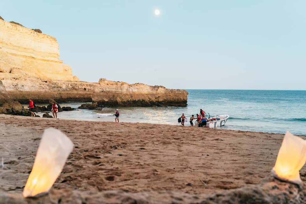 afbeelding n.21 van Vanuit Albufeira: Sunset Cruise en Strand BBQ met Open Bar activiteit in Olhos de Água, geüpload door aanbieder