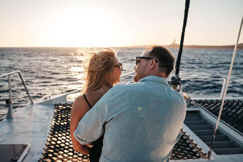 afbeelding n.6 van Curaçao: Catamarancruise bij zonsondergang met open bar activiteit in Curaçao, geüpload door aanbieder