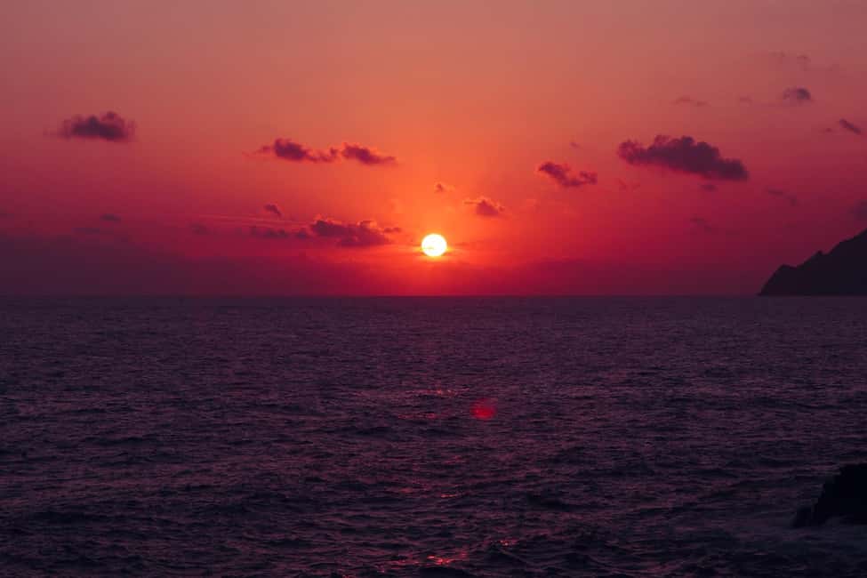 Immagine nº 10 di Cinque Terre: Crociera al tramonto con aperitivo a bordo attività a La Spezia, caricata dal fornitore