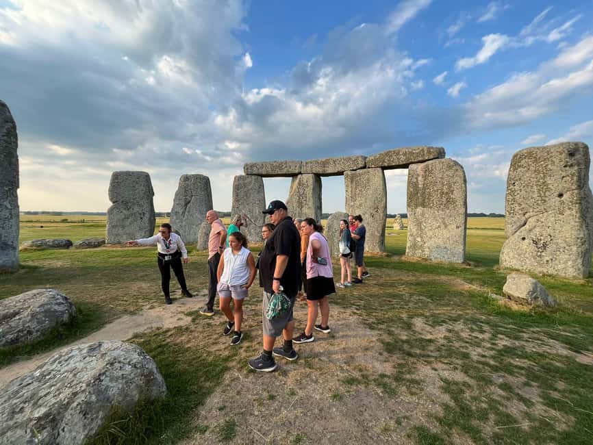 imagem n.3 de Stonehenge Tour particular ao pôr do sol com Lacock e Bath atividade em Amesbury, carregada pelo fornecedor