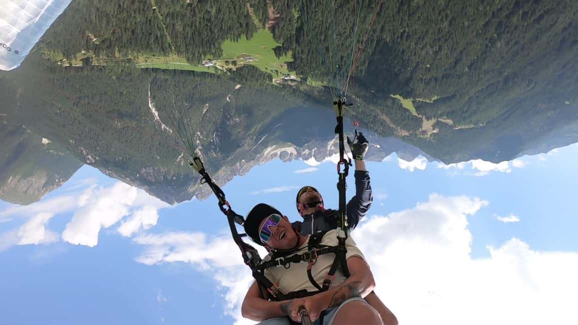 image n.2 of Neustift im Stubaital: Tandem Paragliding Flight activity in Neustift im Stubaital, uploaded by supplier